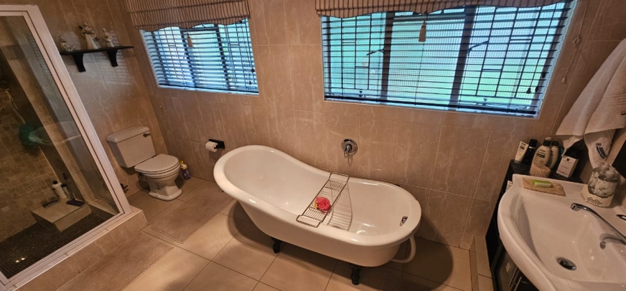4 Bedroom Property for Sale in Protea Park North West